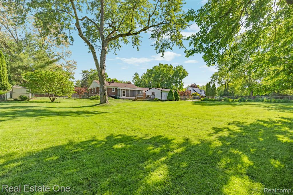 6740 Brockhurst Boulevard, West Bloomfield, MI — Photo 43