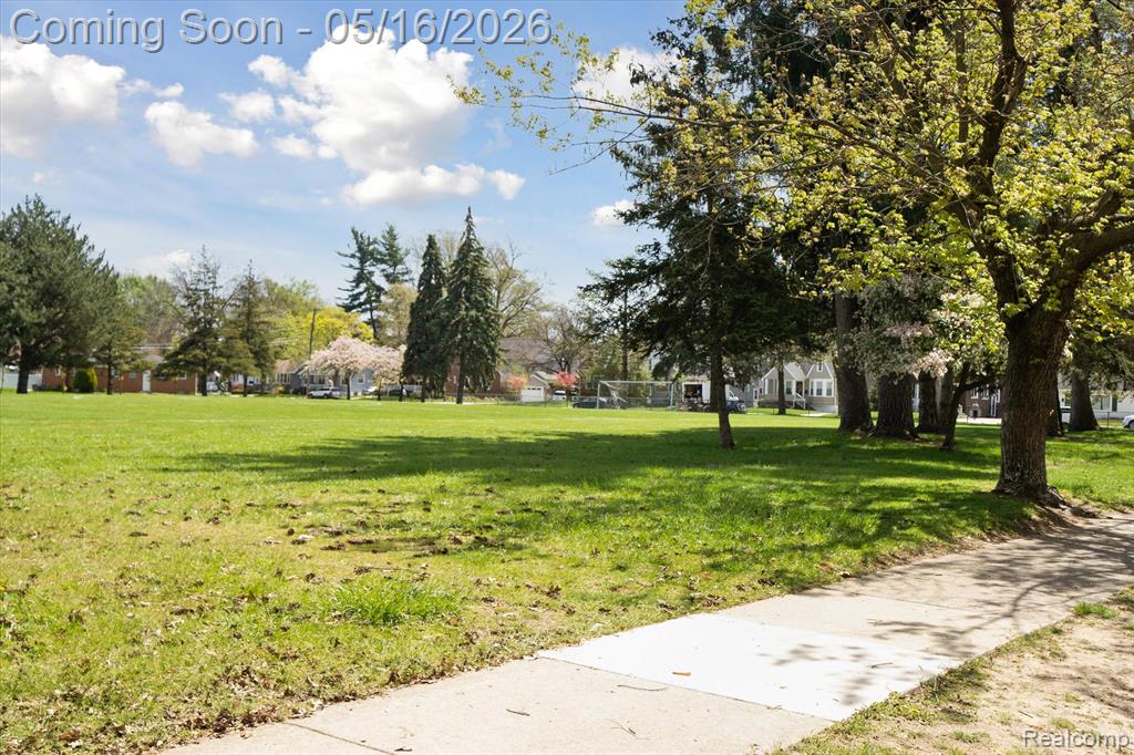 617 E Lincoln Avenue, Royal Oak, MI 48067 — Photo 21