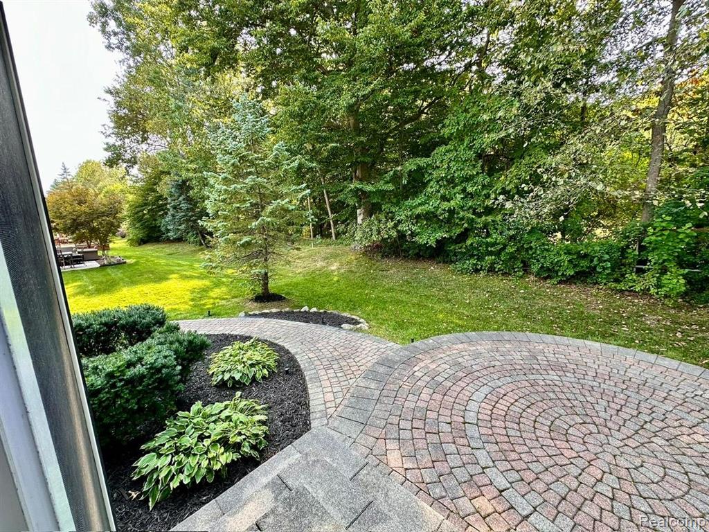 8676 W WALDEN Drive, Van Buren, MI 48111 — Photo 8