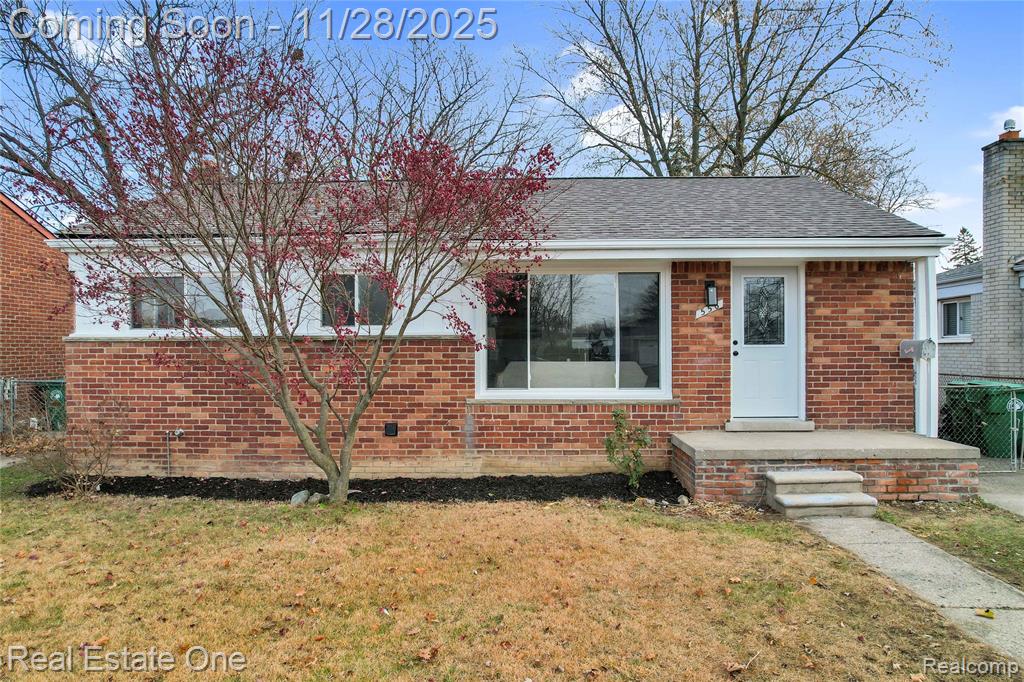 556 Harrison Street, Garden City, MI — front exterior