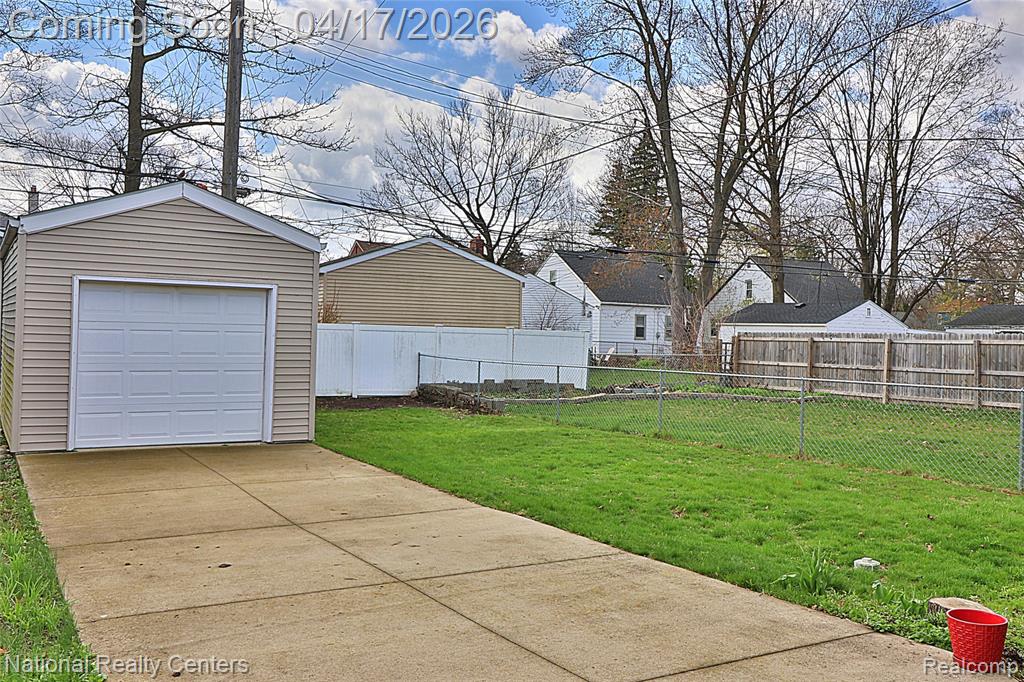 486 University Street, Ferndale, MI 48220 — Photo 3