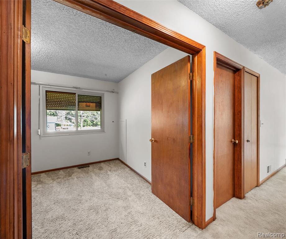 10401 Willow Road, Willis, MI 48191 — Photo 21