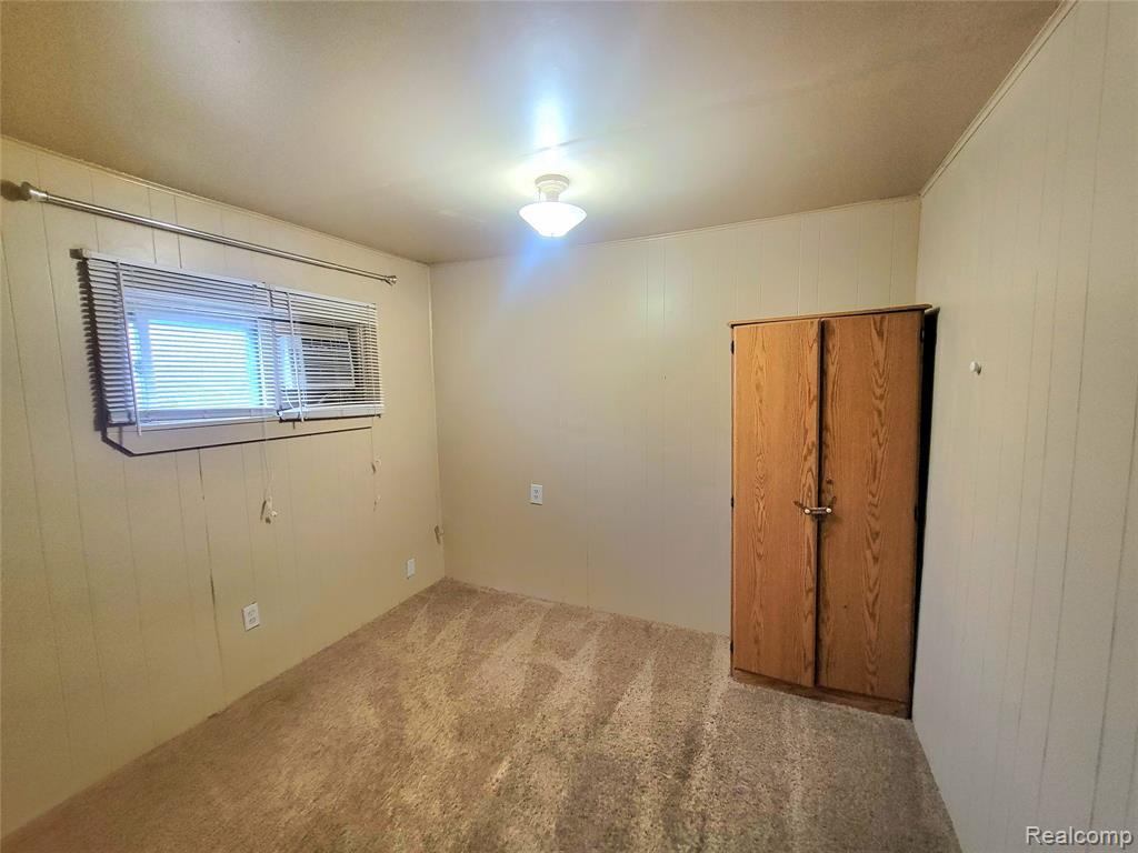 8238 Chalmers Avenue, Warren, MI 48089 — Photo 16