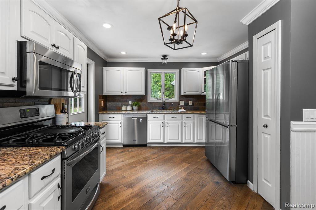 7854 Open Meadows Drive, Brighton, MI 48116 — Photo 17