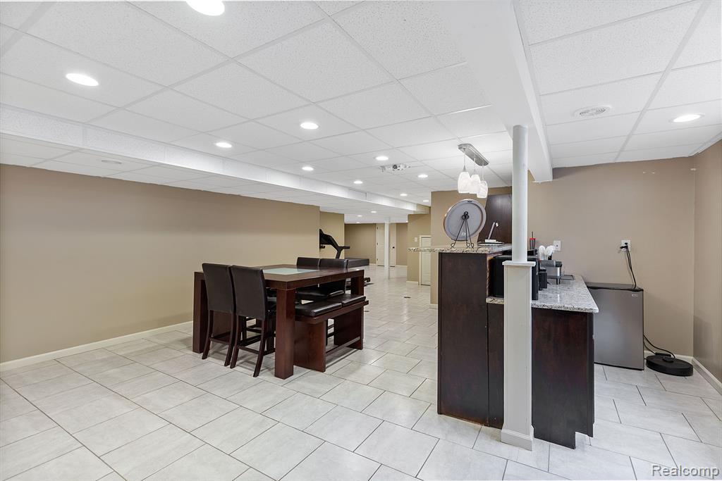 49751 GOLDEN PARK Drive, Shelby Twp, MI 48315 — Photo 40