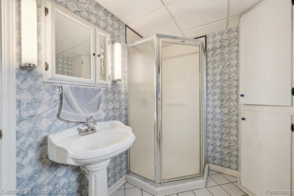 6452 E MAPLE Avenue, Grand Blanc, MI 48439 — Photo 40
