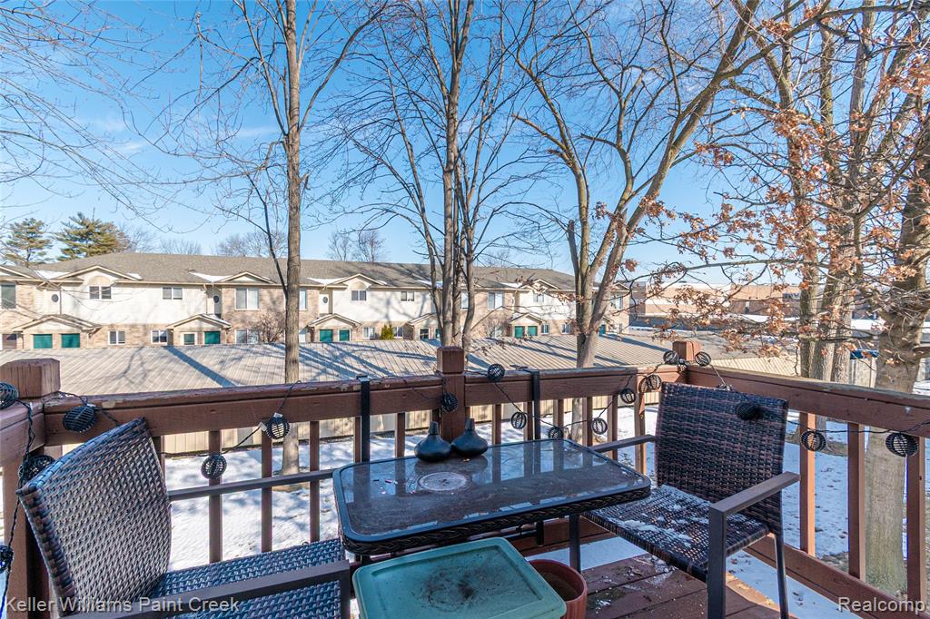 17437 Utica Oaks Lane, Roseville, MI 48066 — Photo 21