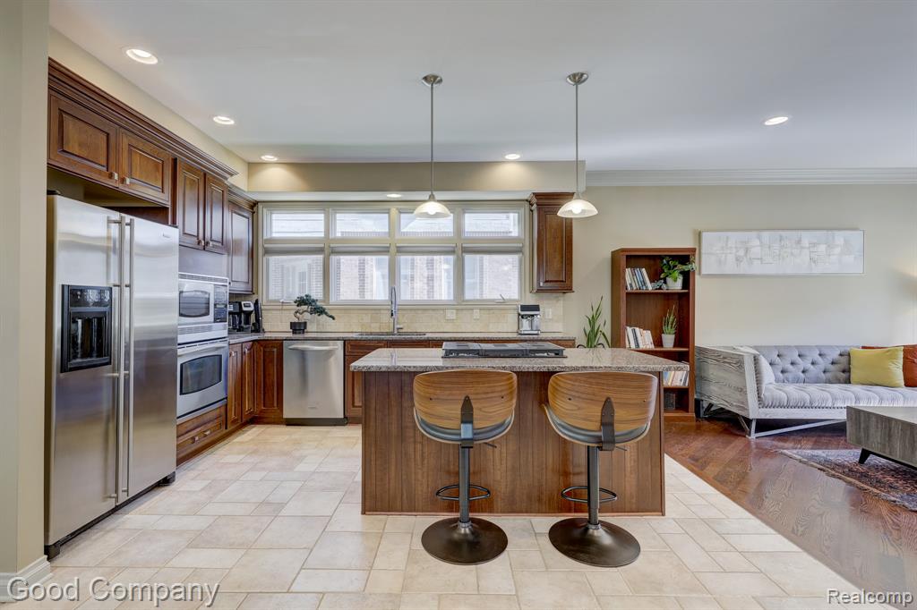 721 S Kenwood Avenue, Royal Oak, MI 48067 — Photo 11