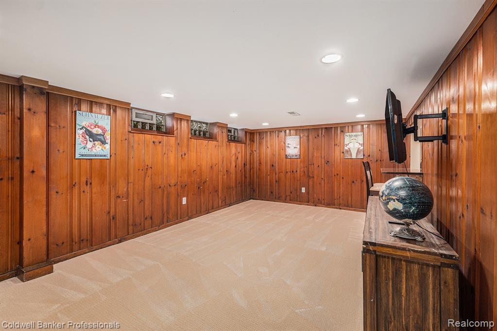 1358 Harvard Road, Grosse Pointe Park, MI 48230 — Photo 30