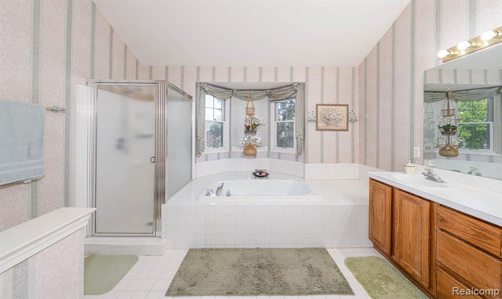 46856 GLENGARRY Boulevard, Canton, MI 48188 — Photo 36
