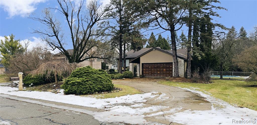 5231 Bantry Drive, West Bloomfield, MI — Photo 37
