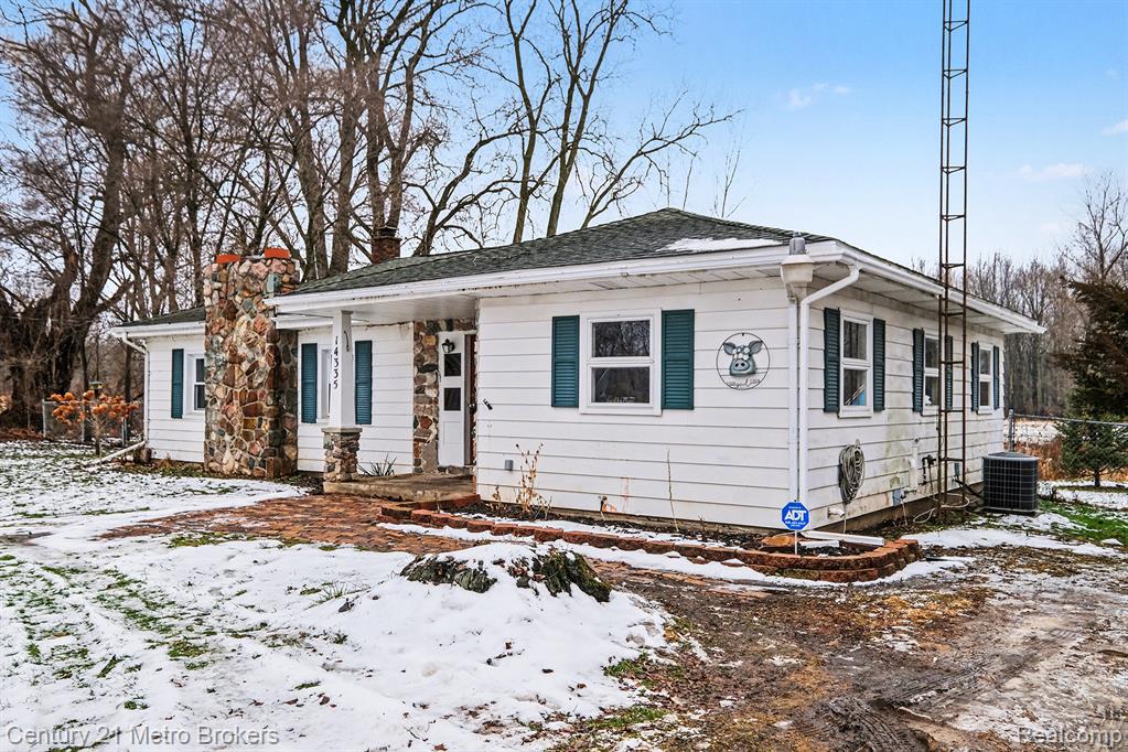 14335 N Genesee Road, Clio, MI 48420 — Photo 3