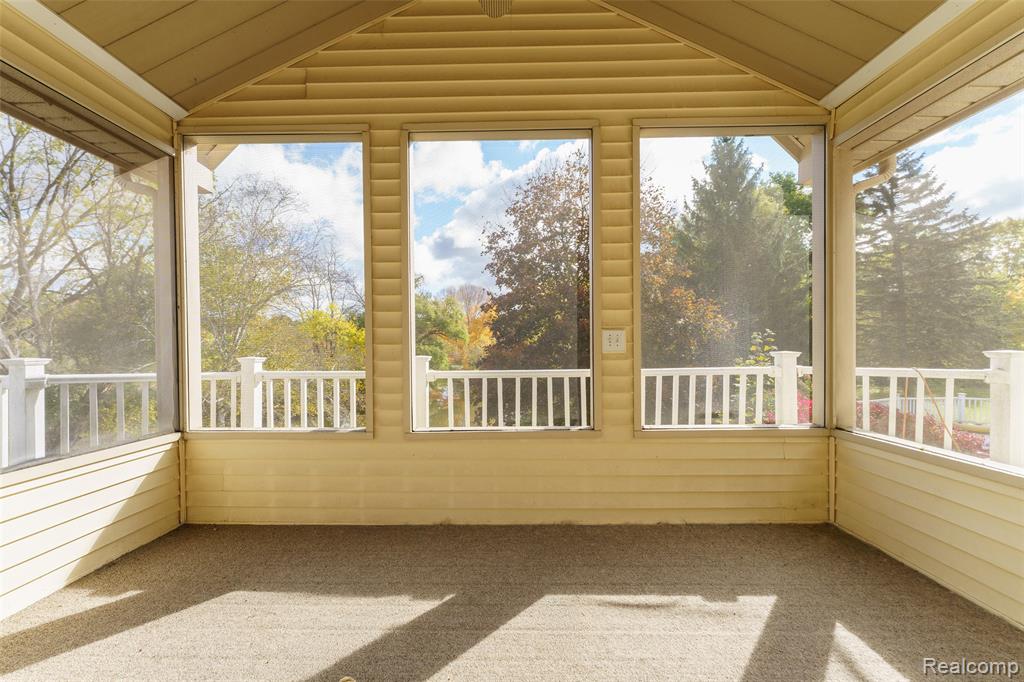 680 S 680 s hacker Road, Brighton, MI 48114 — Photo 16