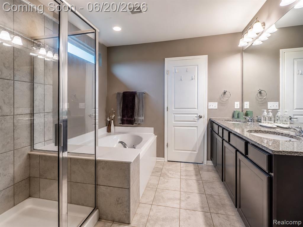 57896 Cider Mill Drive, New Hudson, MI 48165 — Photo 36