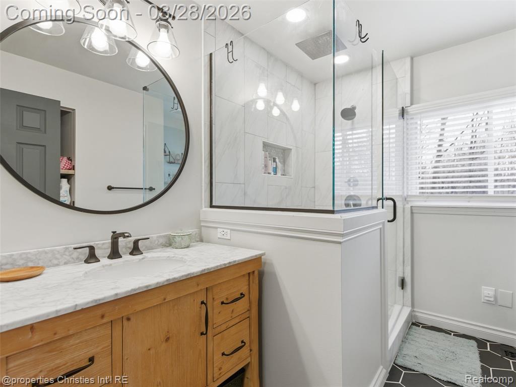 4050 Five Lakes Road, North Branch, MI 48461 — Photo 22