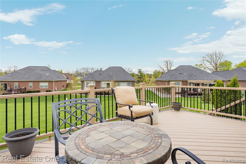49031 Honey Tree Court Court, Northville, MI 48168 — Photo 51