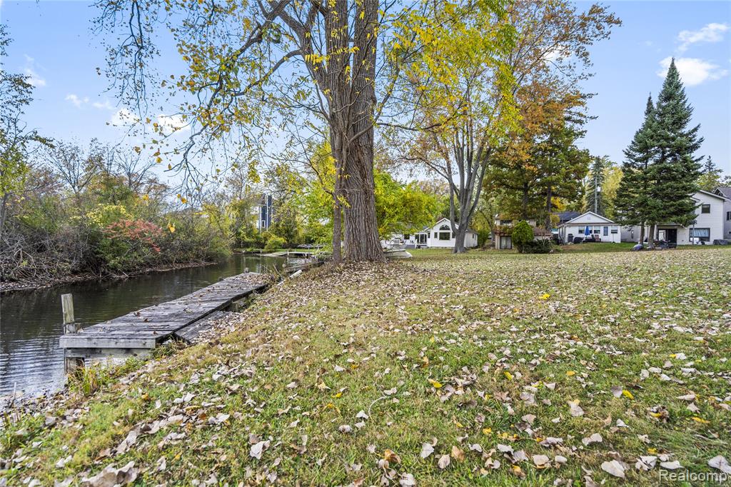 6675 Langtoft Street, West Bloomfield, MI 48324 — Photo 46