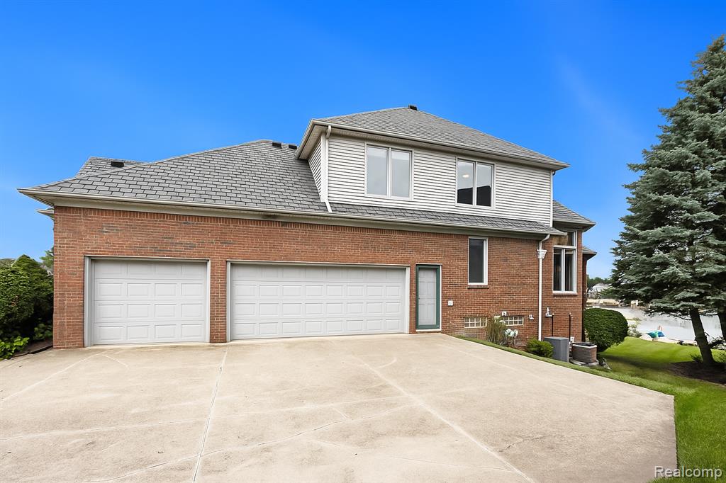 53527 Cherrywood Drive, Shelby Twp, MI 48315 — Photo 9