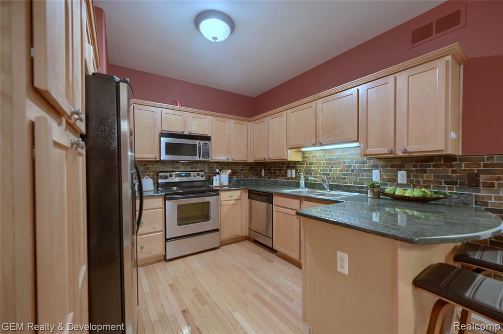 25636 PORTICO Lane, Novi, MI — Photo 7