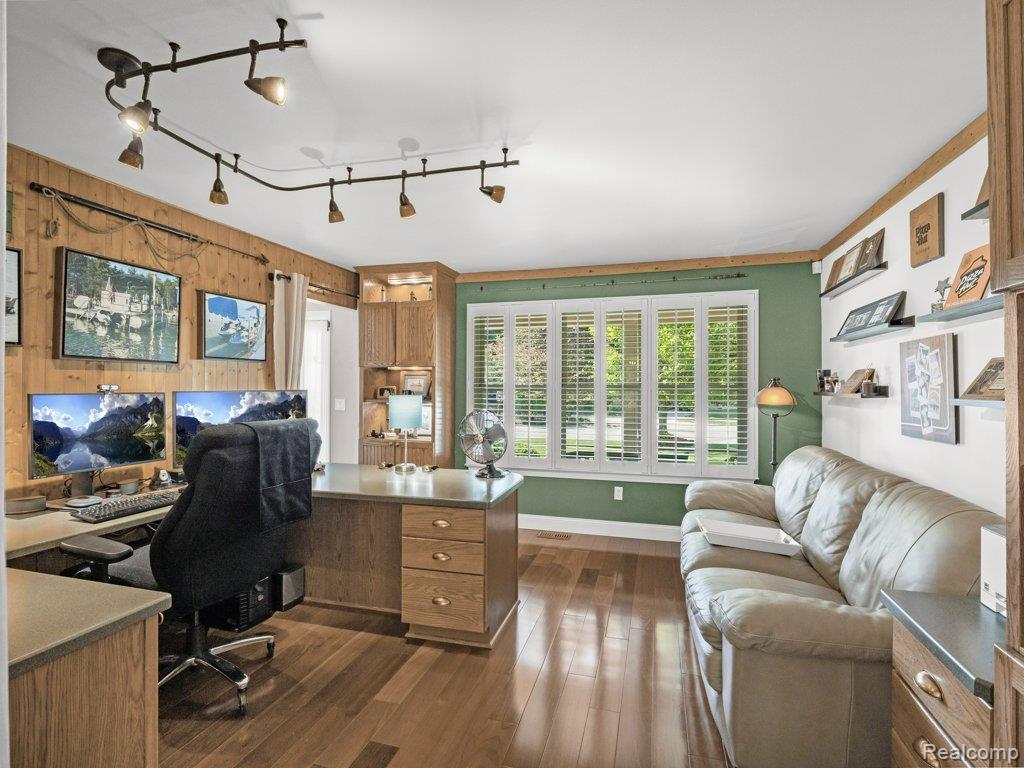 42688 Preswick Court, Van Buren, MI 48111 — Photo 18