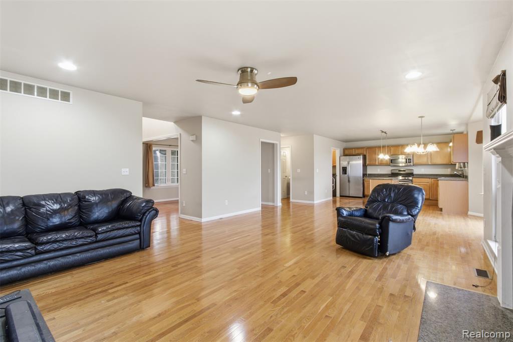 7767 W Branch Court, Ypsilanti, MI 48197 — Photo 16
