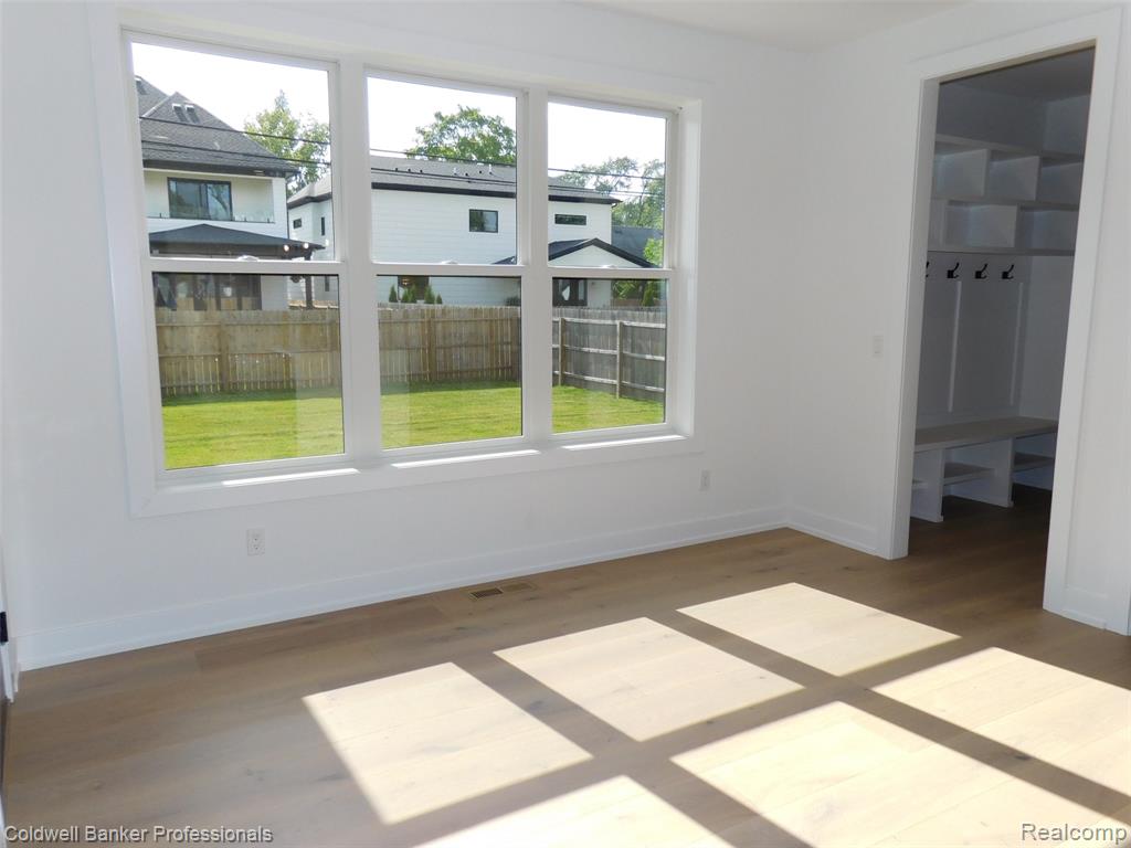 4247 Hampton Boulevard, Royal Oak, MI 48073 — Photo 16