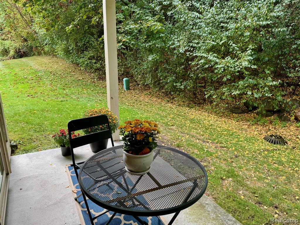 484 Newburne Pointe, 36, Bloomfield Hills, MI 48304 — Photo 22