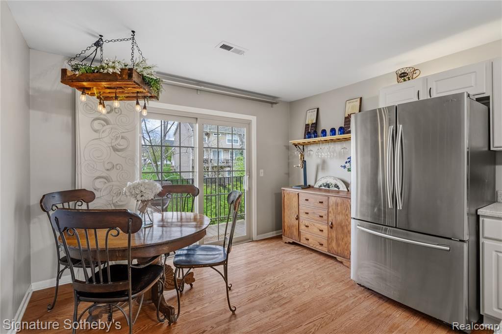 601 Village Lane, Milford, MI 48381 — Photo 17
