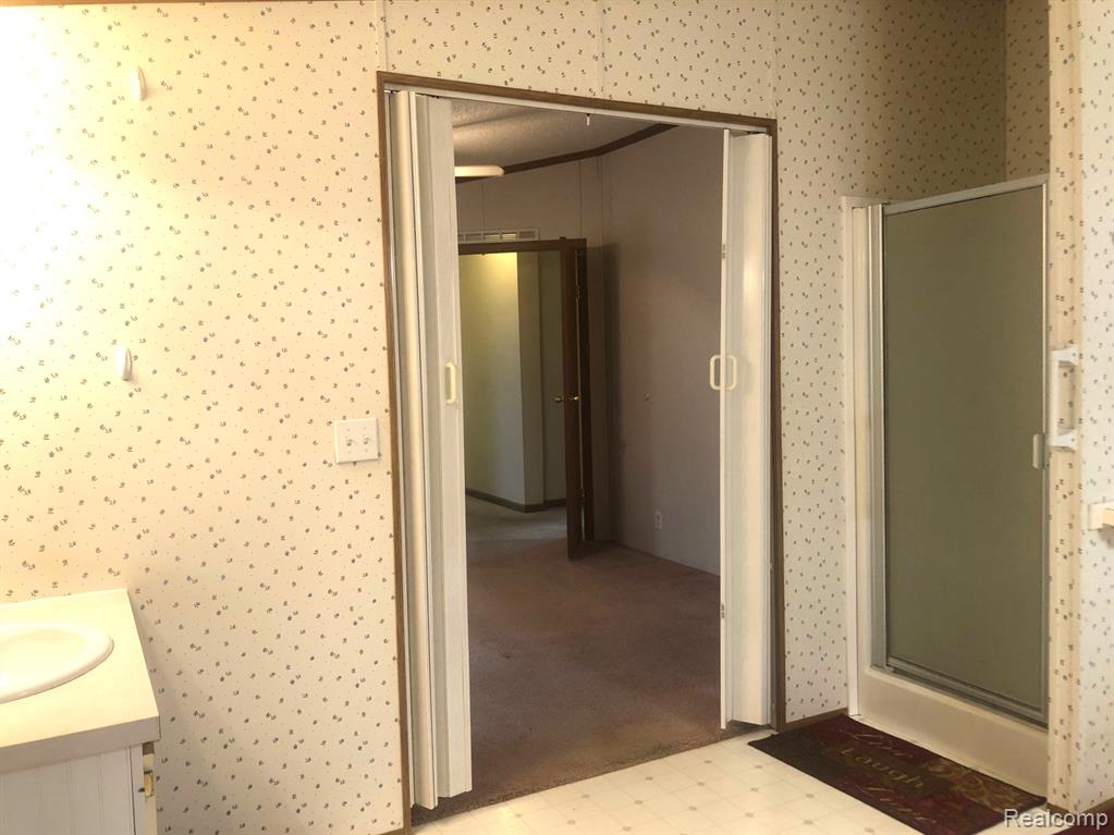 614 Spruce Court, Jonesville, MI 49250 — Photo 21