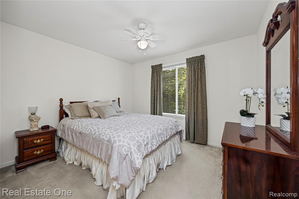 4364 Meadows Avenue, Burton, MI 48439 — Photo 27