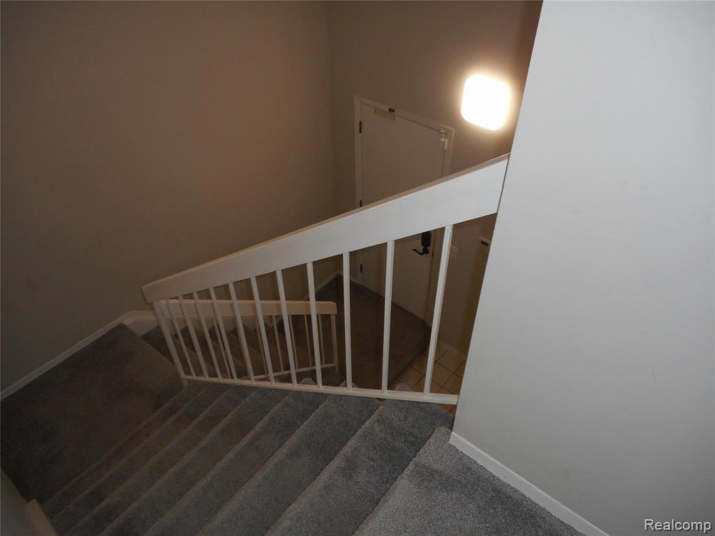 37066 Kirkshire Court, Farmington, MI 48331 — Photo 13