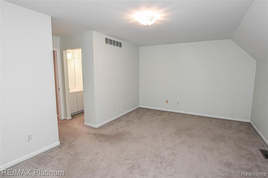 8342 ISLANDVIEW Court, Brighton, MI 48114 — Photo 45