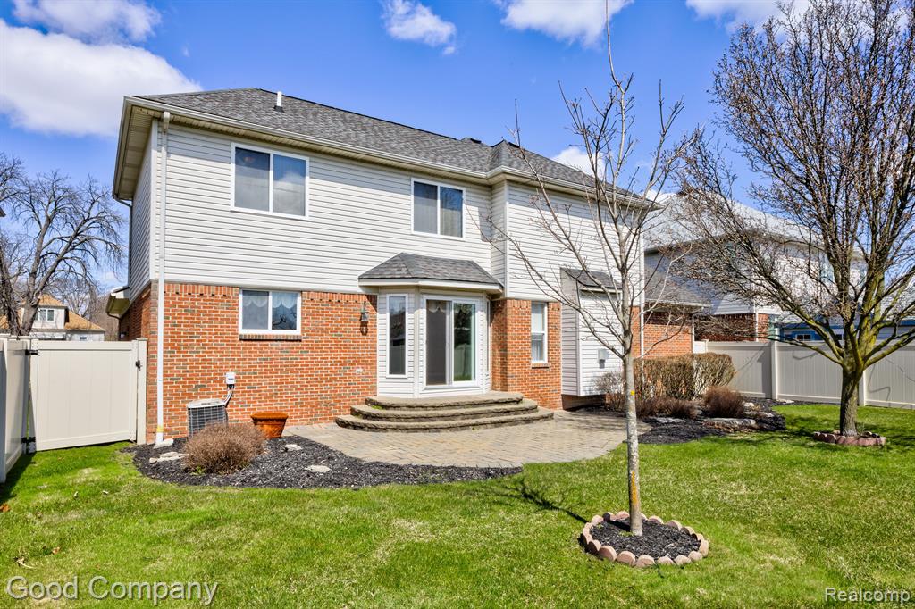 423 CEDAR Street, Wyandotte, MI 48192 — Photo 53