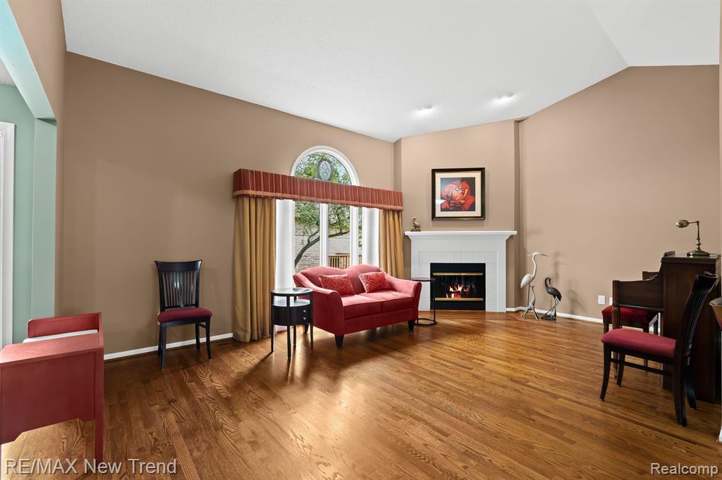 35163 KNOLLWOOD Lane, Farmington Hills, MI 48335 — Photo 13