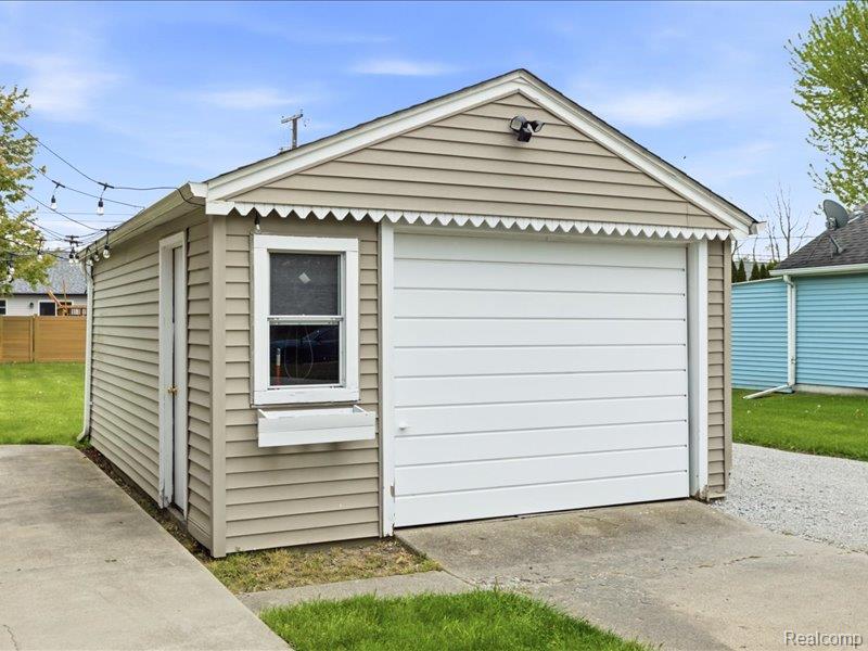 87 Connecticut Avenue, Marysville, MI 48040 — Photo 27