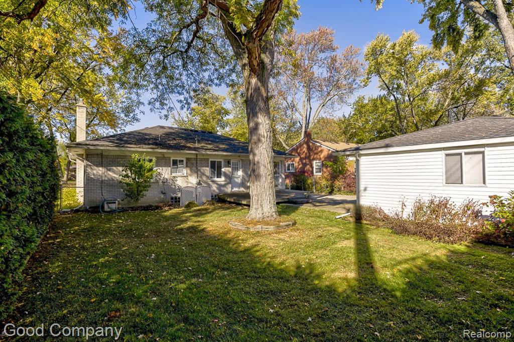 31160 E Rutland Street, Beverly Hills, MI 48025 — Photo 39
