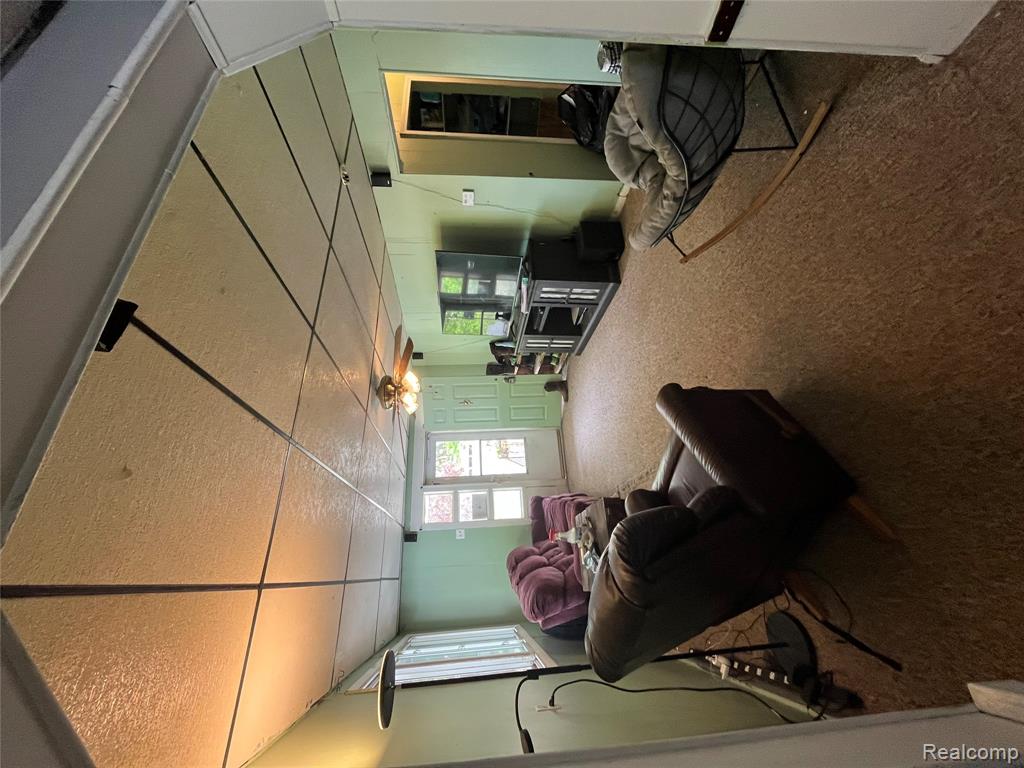 808 Broadway Avenue, Owosso, MI 48867 — Photo 2
