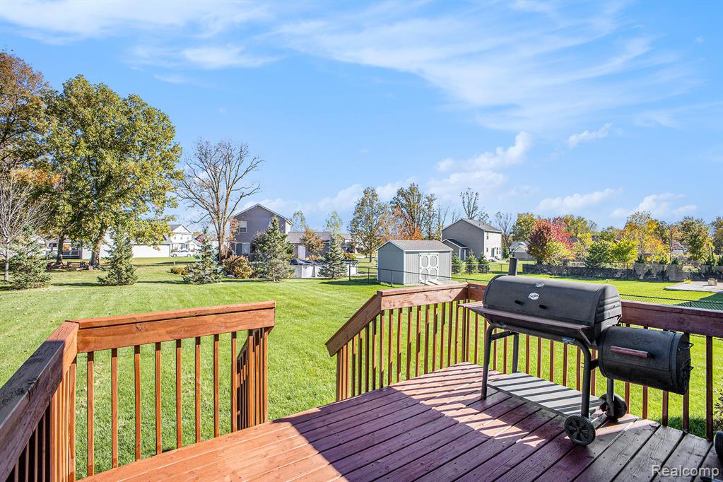 8544 Jacaranda Drive, Dimondale, MI 48821 — Photo 23