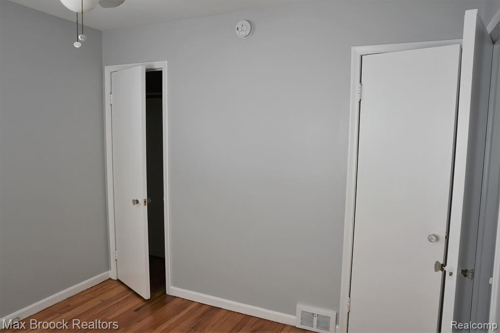 690 E LINCOLN Street, Birmingham, MI 48009 — Photo 17