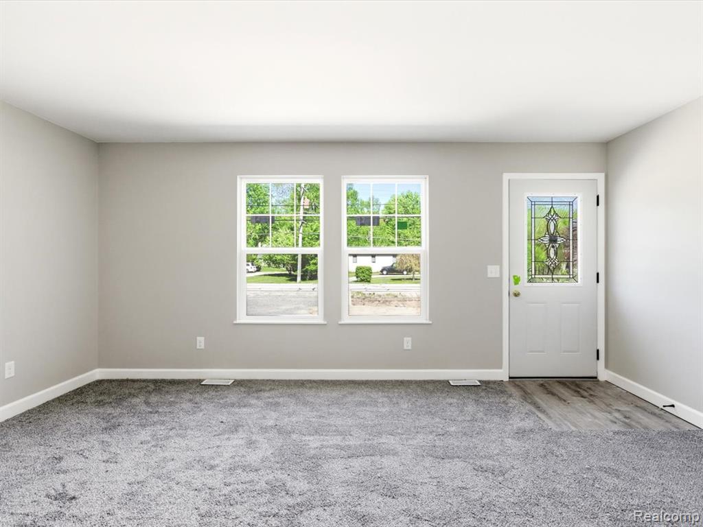 2921 Beach Road, Port Huron, MI 48060 — Photo 8