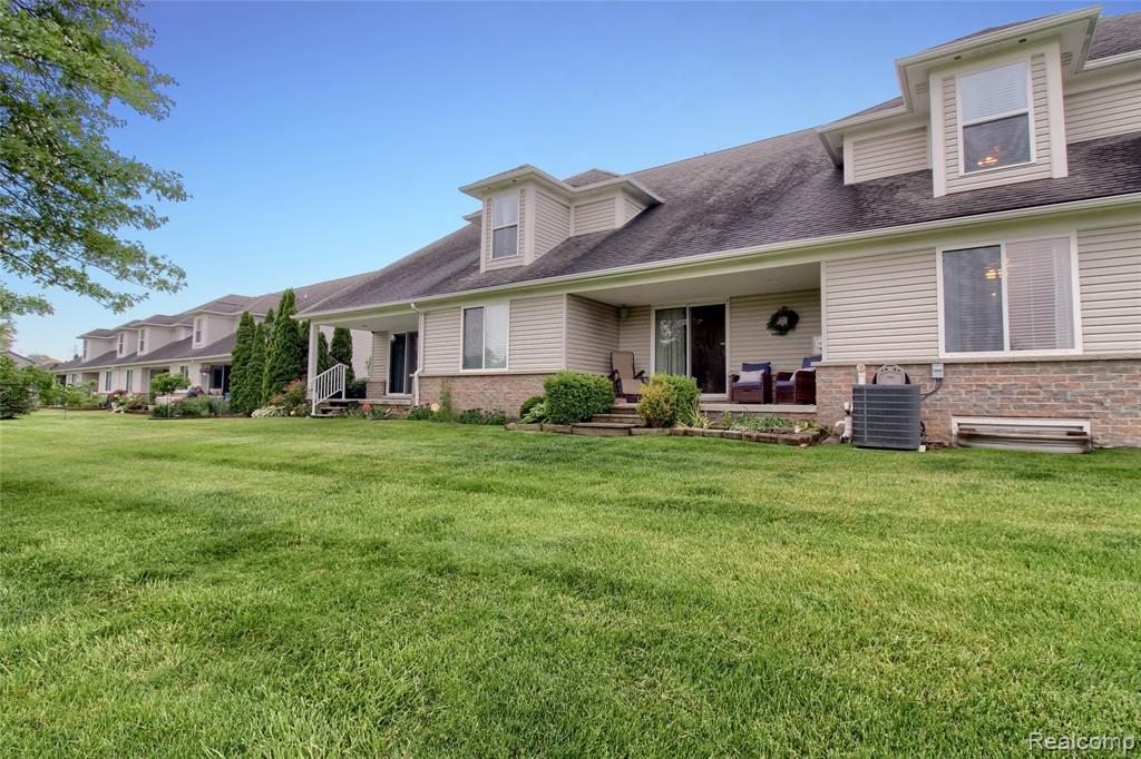 31626 Beaver Circle, New Boston, MI 48164 — Photo 36