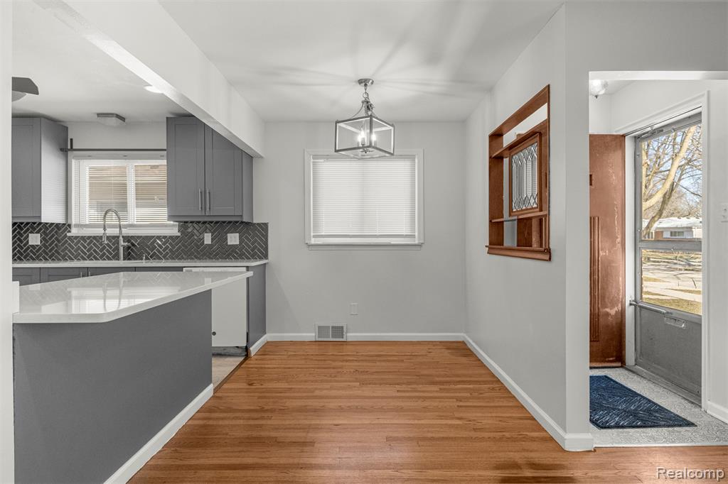 4142 Gertrude Street, Dearborn Heights, MI 48125 — Photo 9