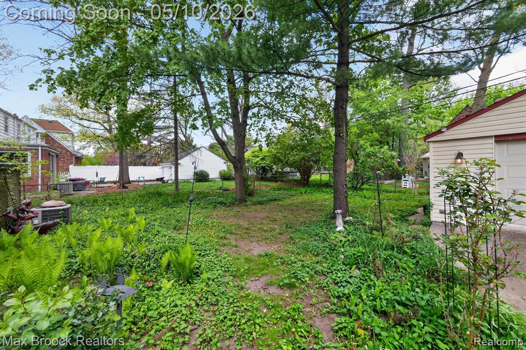 642 W Maplehurst Street, Ferndale, MI 48220 — Photo 54