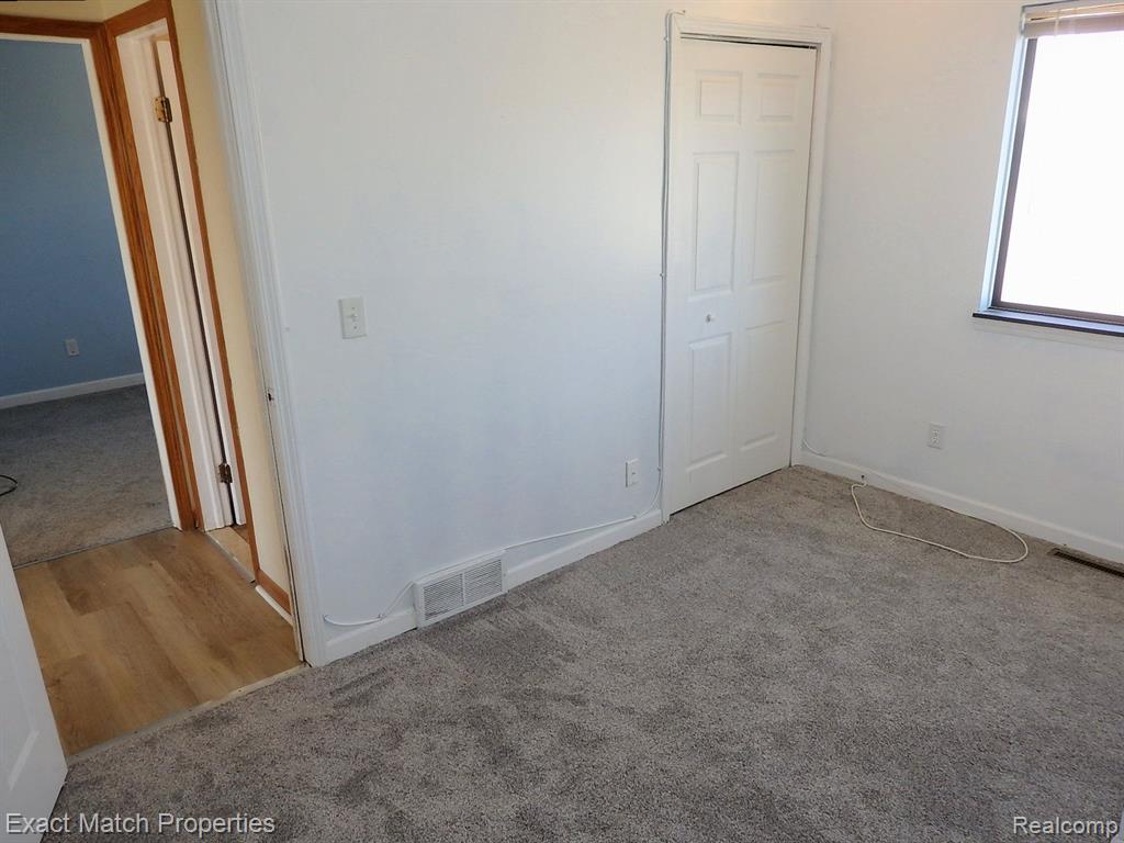925 MALLOCK Road, White Lake, MI — Photo 39