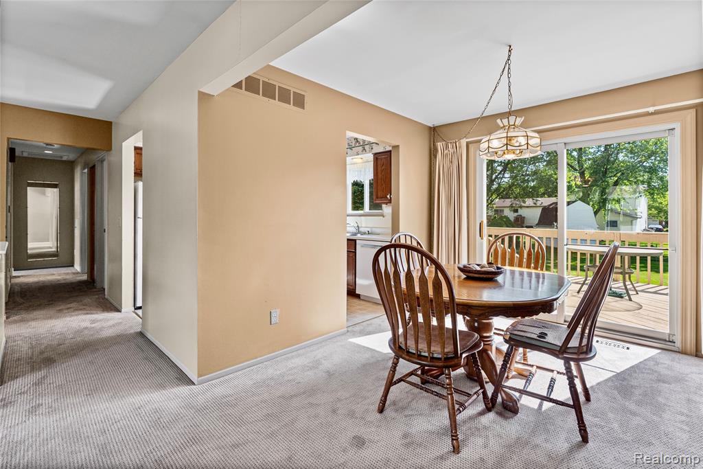 6059 Stockbridge Commons Trail, Grand Blanc, MI 48439 — Photo 10