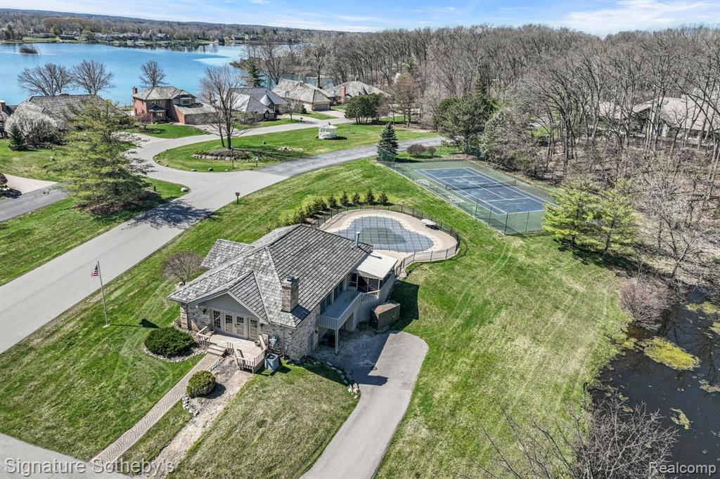 51 CHATEAUX DU LAC, Fenton, MI 48430 — Photo 49