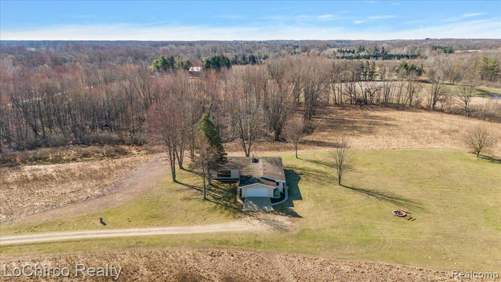 8603 N OWOSSO Road, Fowlerville, MI 48836 — Photo 39