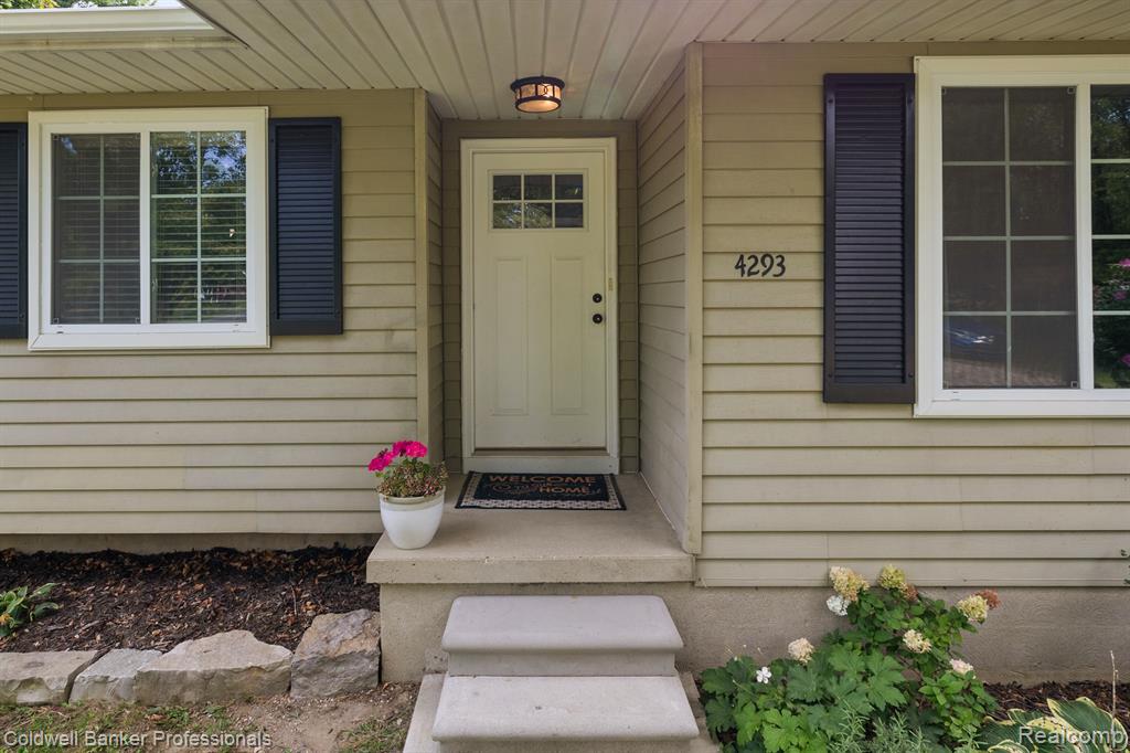 4293 LAPEER Street, Columbiaville, MI 48421 — Photo 5