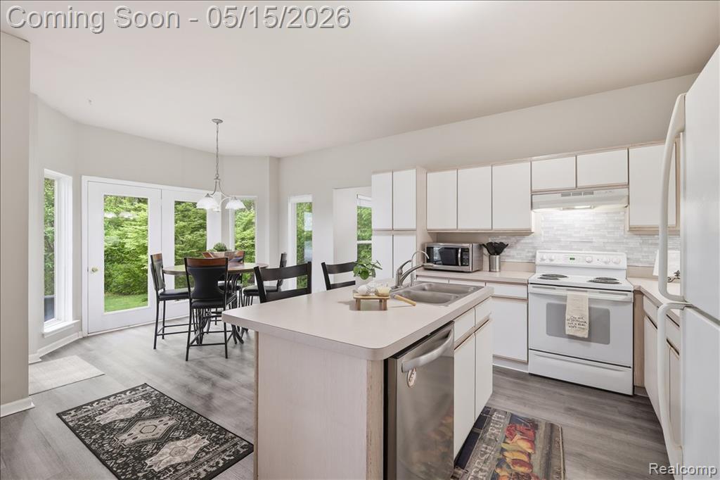 9148 Lakewood Drive, Whitmore Lake, MI 48189 — Photo 17