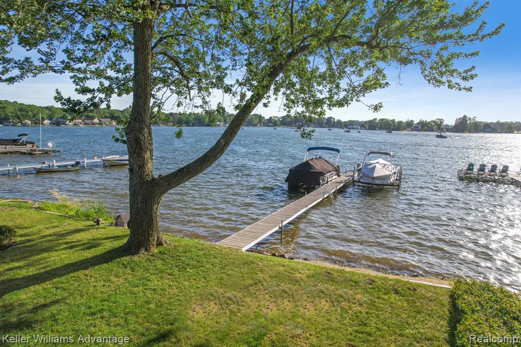 4253 Hunters Drive, Highland, MI 48356 — Photo 5